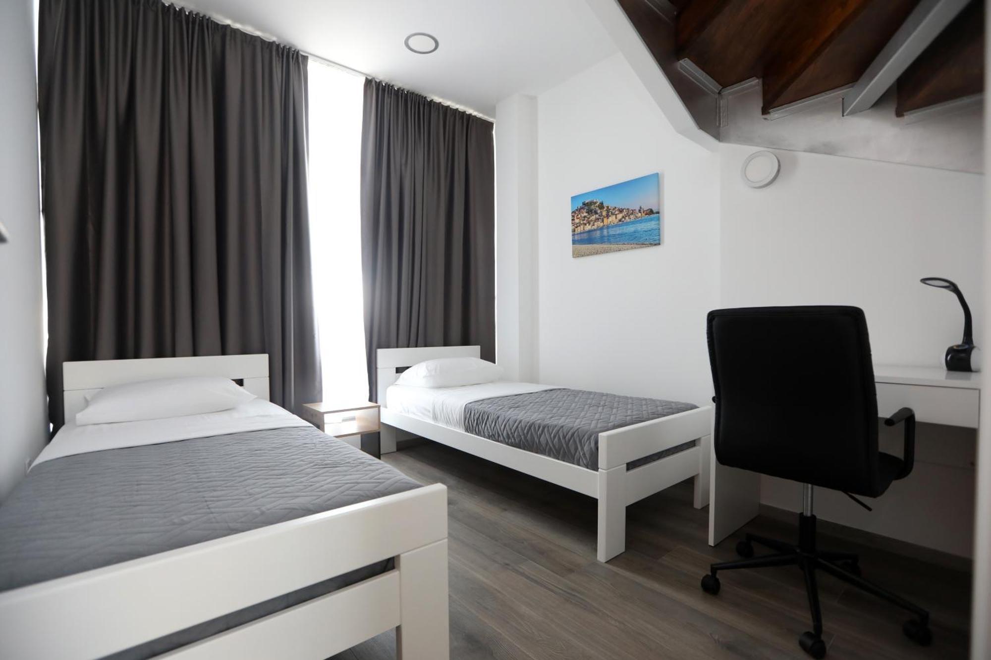 D R Apartments Σίμπενικ Εξωτερικό φωτογραφία